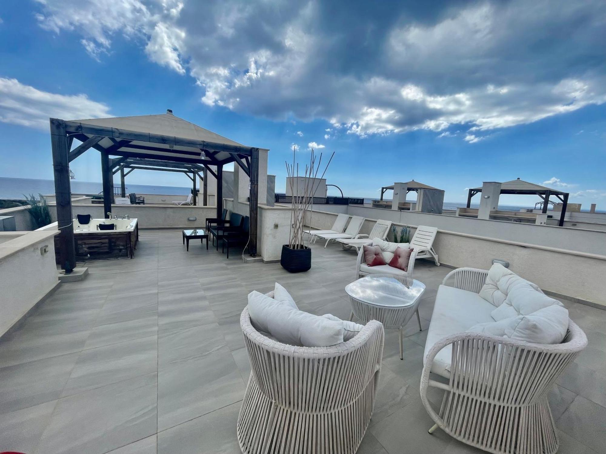Relaxing Penthouse Suites By The Sea Vokolidha Bagian luar foto